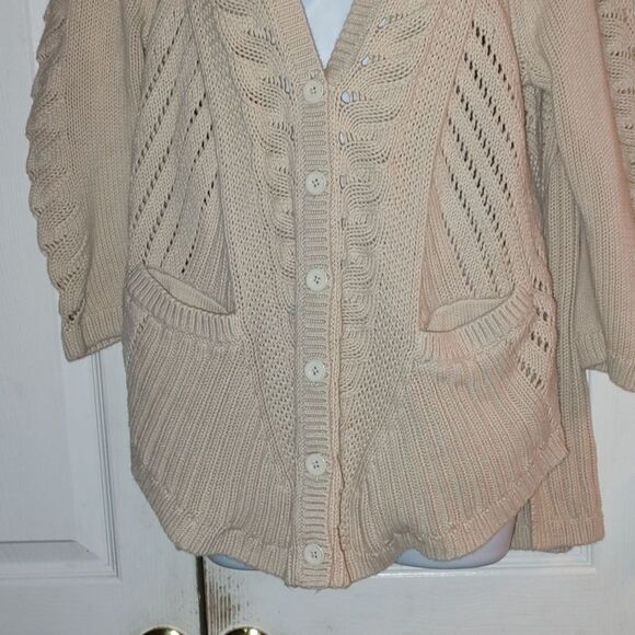 Gap oatmeal color button down cardigan with pockets  Summer 2014 Sz XL - Picture 2 of 5